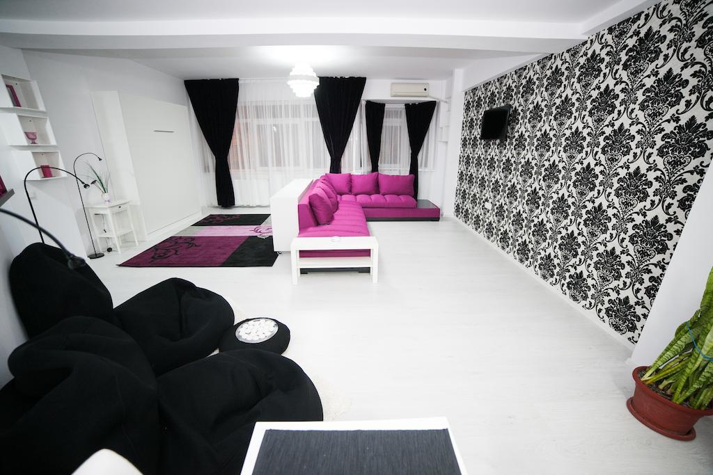 Hotel Jolie Apartments Galaţi Стая снимка